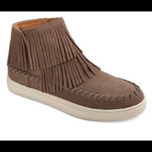 Mossimo fringe sneaker booties size 7.5